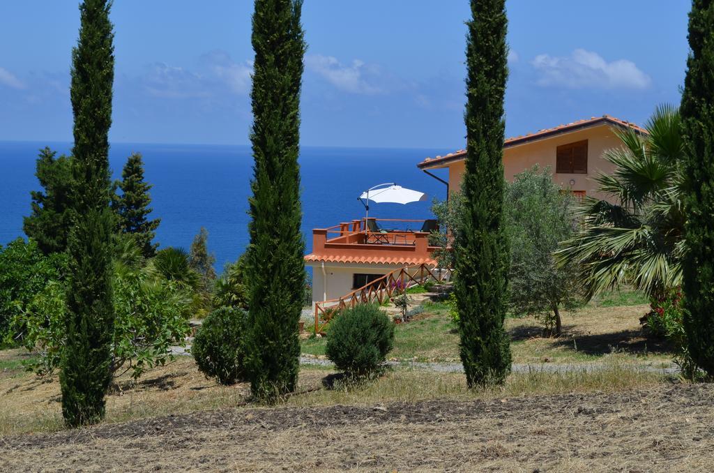 Terramare Villa Castel di Tusa Bilik gambar